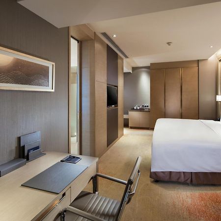 Hilton Yantai Hotel Exterior photo