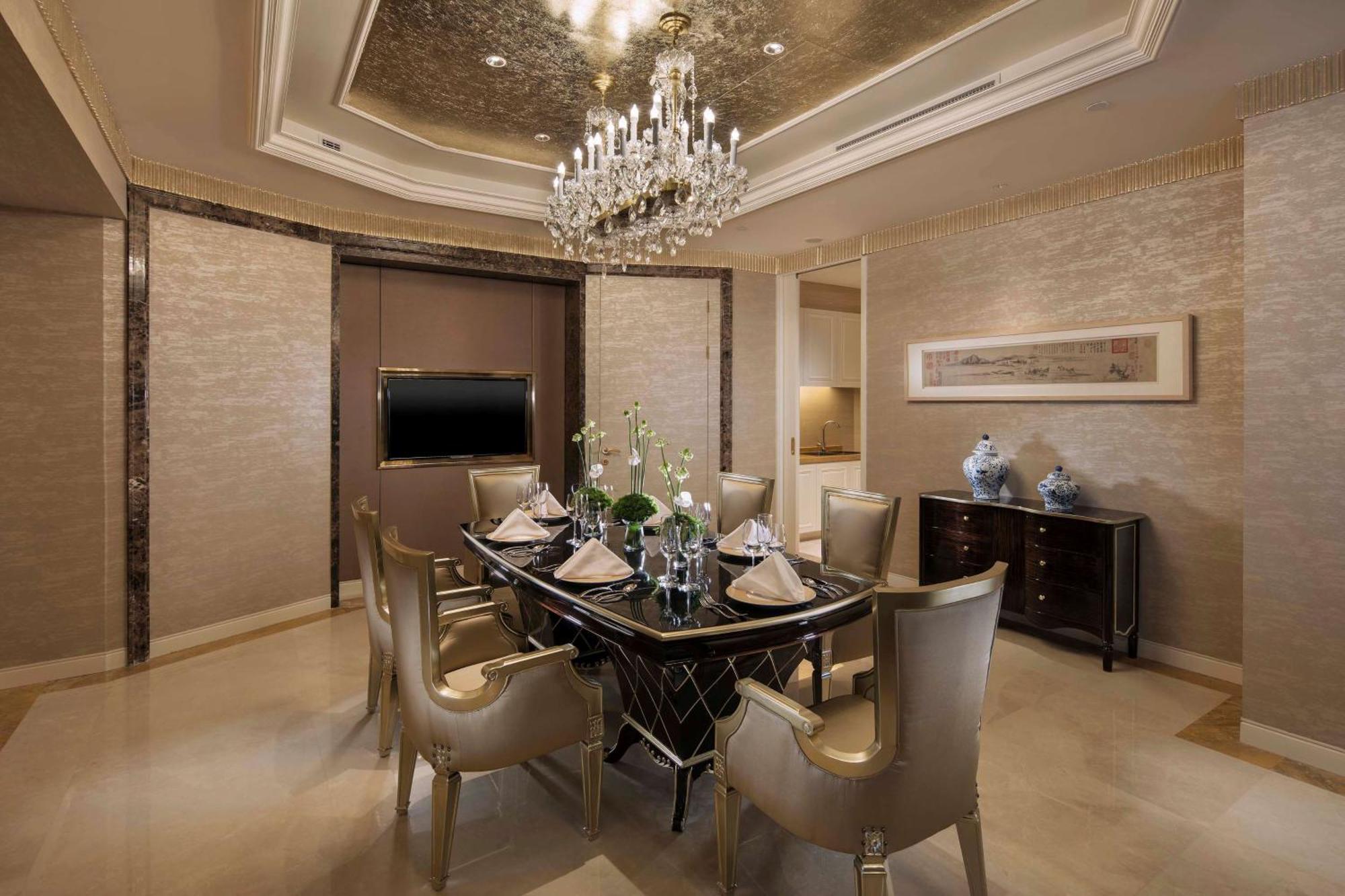Hilton Yantai Hotel Exterior photo