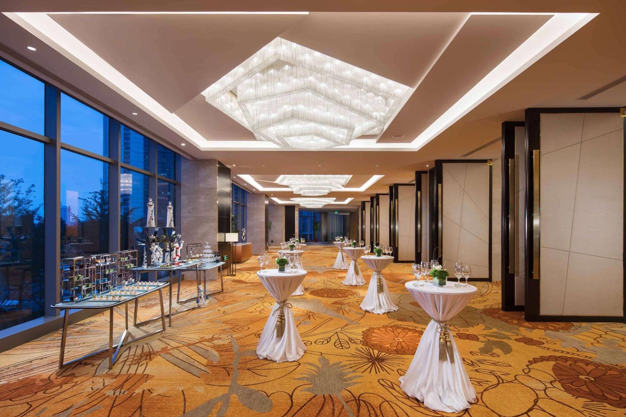 Hilton Yantai Hotel Exterior photo