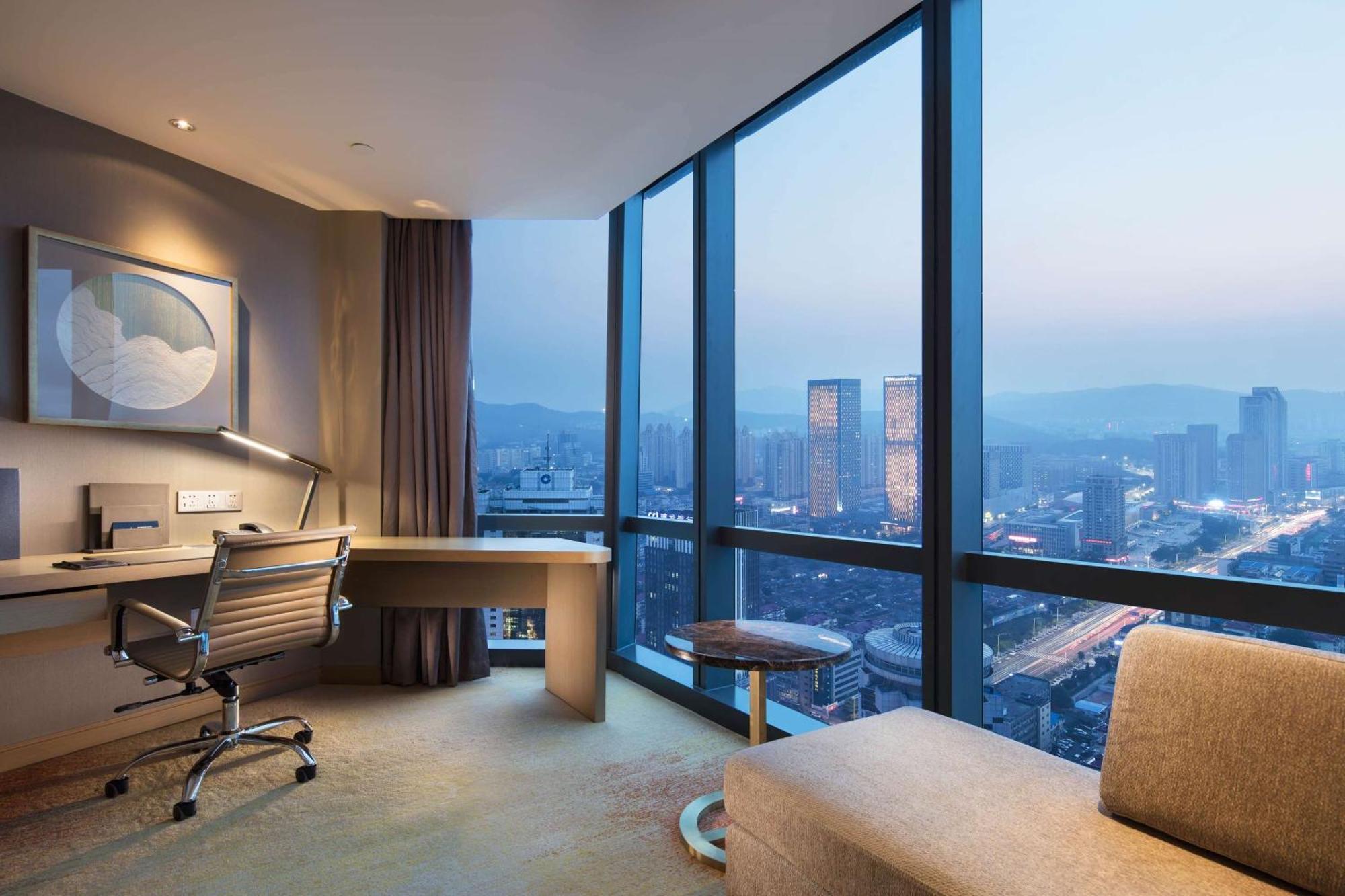 Hilton Yantai Hotel Exterior photo