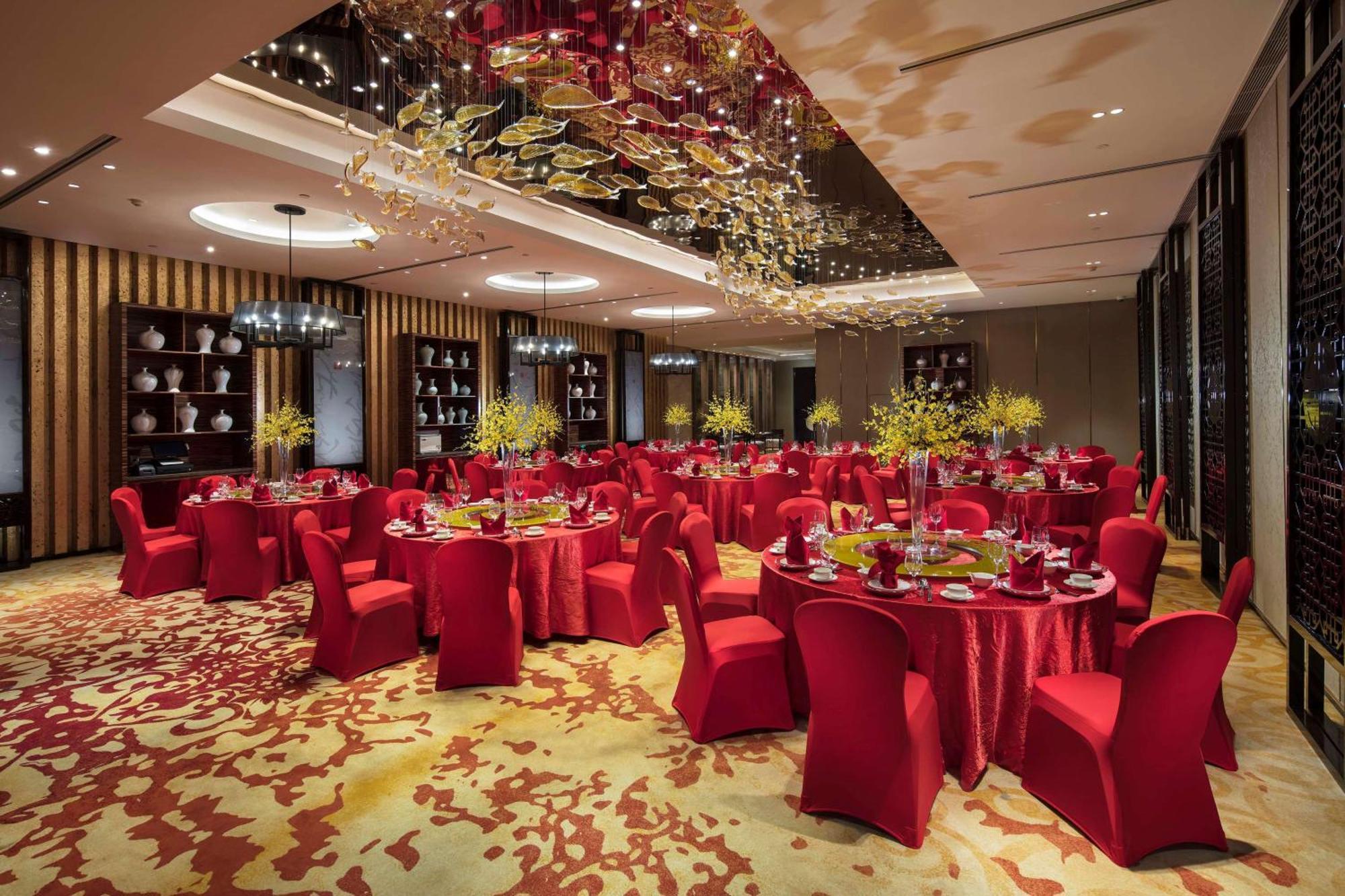 Hilton Yantai Hotel Exterior photo