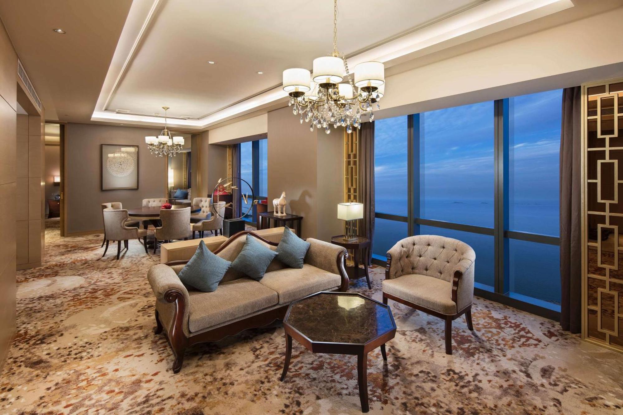 Hilton Yantai Hotel Exterior photo