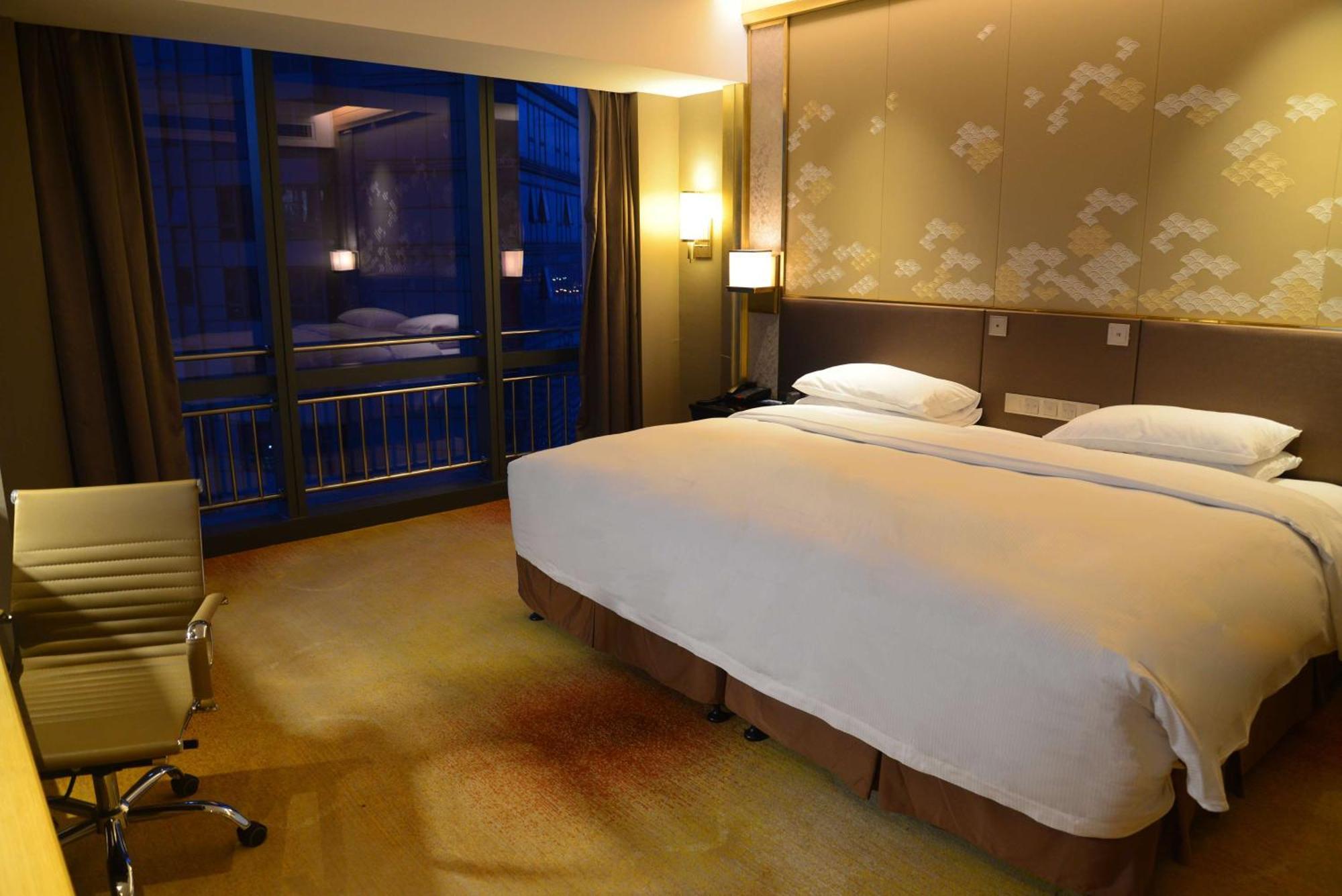 Hilton Yantai Hotel Exterior photo